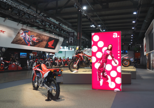 Kasetony reklamowe – skuteczna reklama w każdej przestrzeni